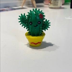 Mini cactus (rubber)